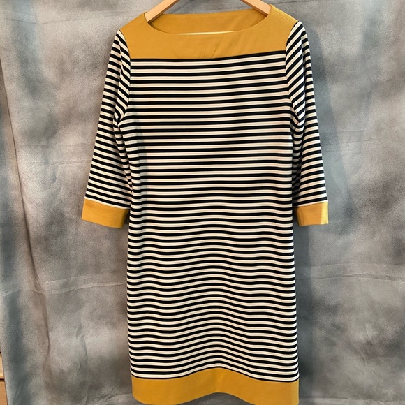 Color-blocked and cute! - Picture 2 of 10